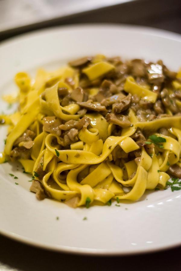 Albergo Ristorante Da Vestro มอนติเชียโน ภายนอก รูปภาพ