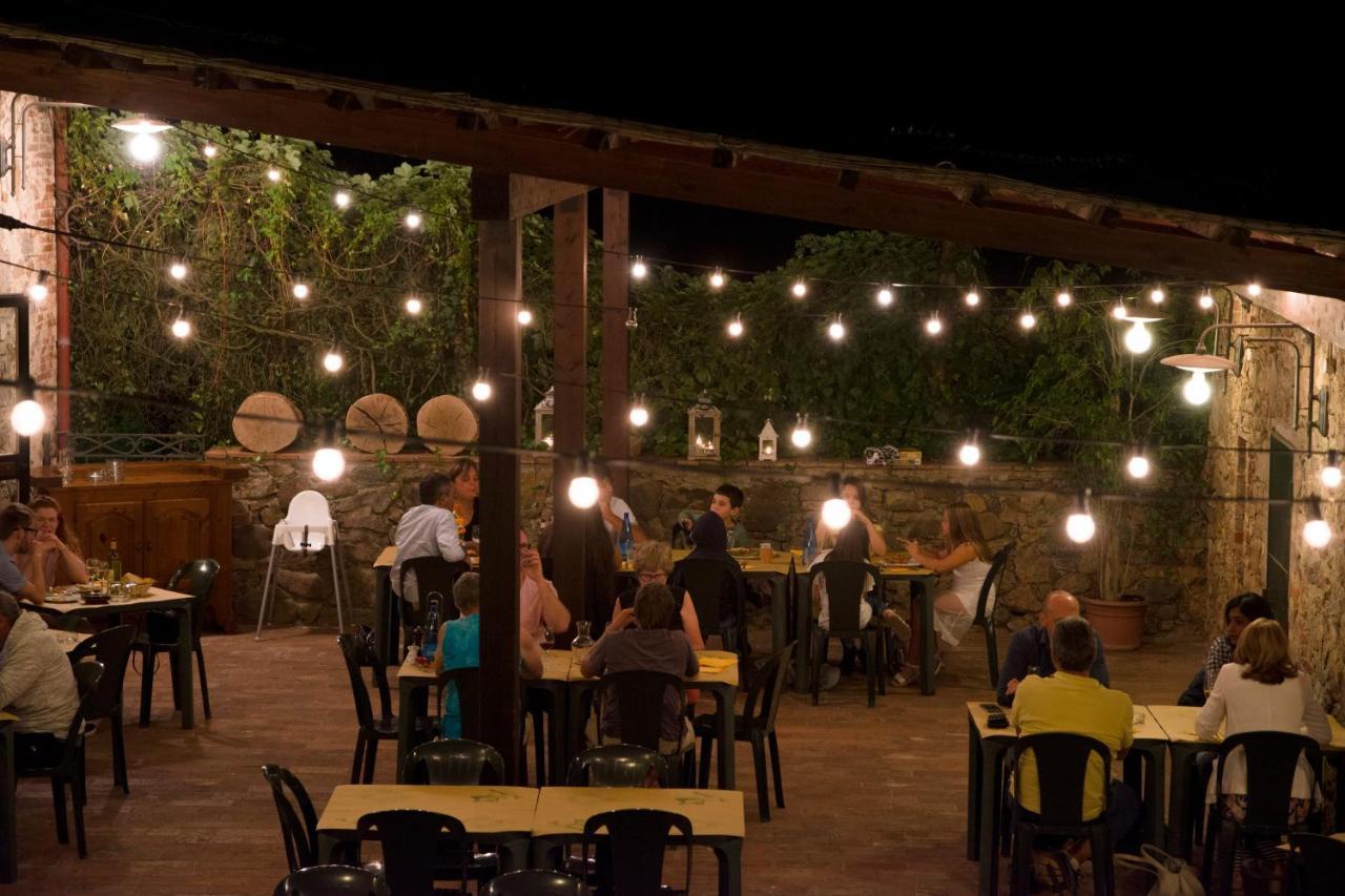 Albergo Ristorante Da Vestro มอนติเชียโน ภายนอก รูปภาพ