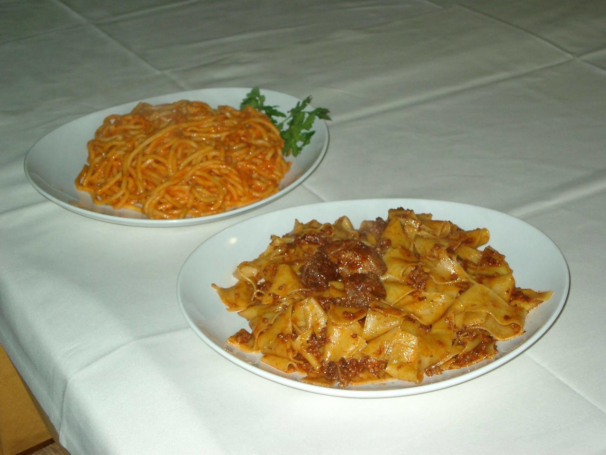 Albergo Ristorante Da Vestro มอนติเชียโน ภายนอก รูปภาพ