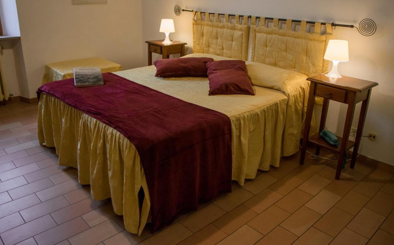 Albergo Ristorante Da Vestro มอนติเชียโน ภายนอก รูปภาพ